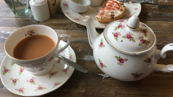 The Singing Kettle drink