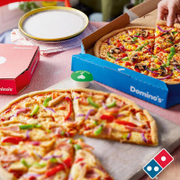 Domino's Pizza Staffordshire Stone food