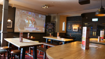 Travellers Rest inside