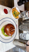 Doegnvill Burger food