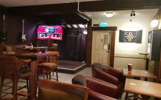 Royal Oak inside