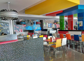 J2 Grill Sushi, inside
