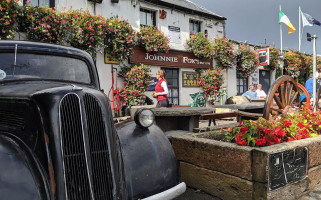 Johnnie Fox's Pub outside