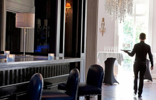 Cliff Townhouse inside