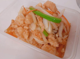 Wong's Kitchen food