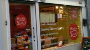 Michie Sushi outside
