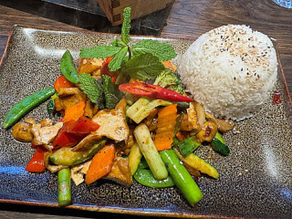 Geisha Pan Asia Sushi