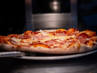 Base Pizza Pasta Grill