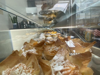 A Esquina Do Álvaro