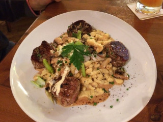 Henrys Restaurant und Pension