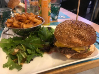 Les Filles D'à Côté