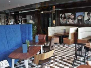 Francis Betriebs GmbH