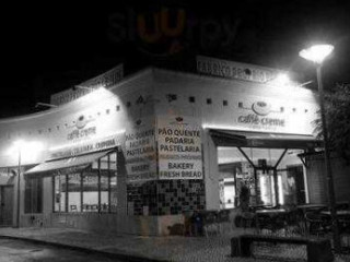 Caffe Creme Cafetaria