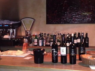 Deja.bo Weinbar U. Weinhandlung Warnemünde