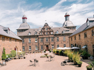Schlosshotel Hugenpoet