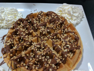 Creams Cafe